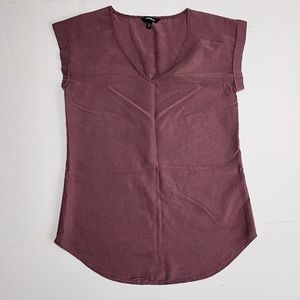 Express V -Neck Gramercy Tee Womens Size- XS